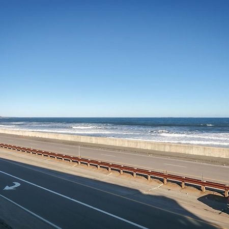 Direct Oceanfront Studio Suite! Hampton Buitenkant foto