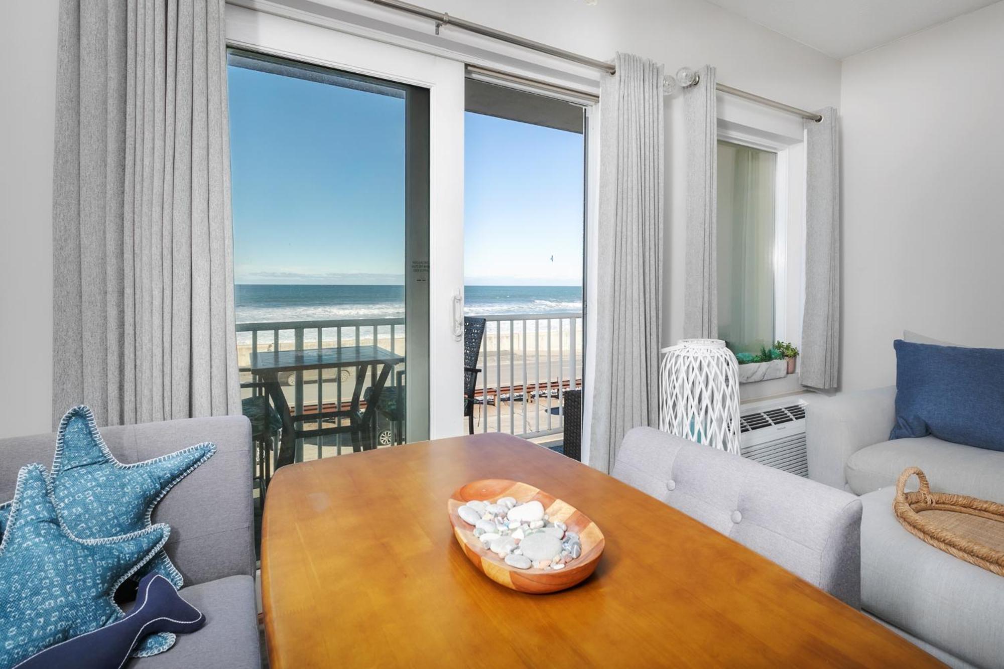 Direct Oceanfront Studio Suite! Hampton Buitenkant foto
