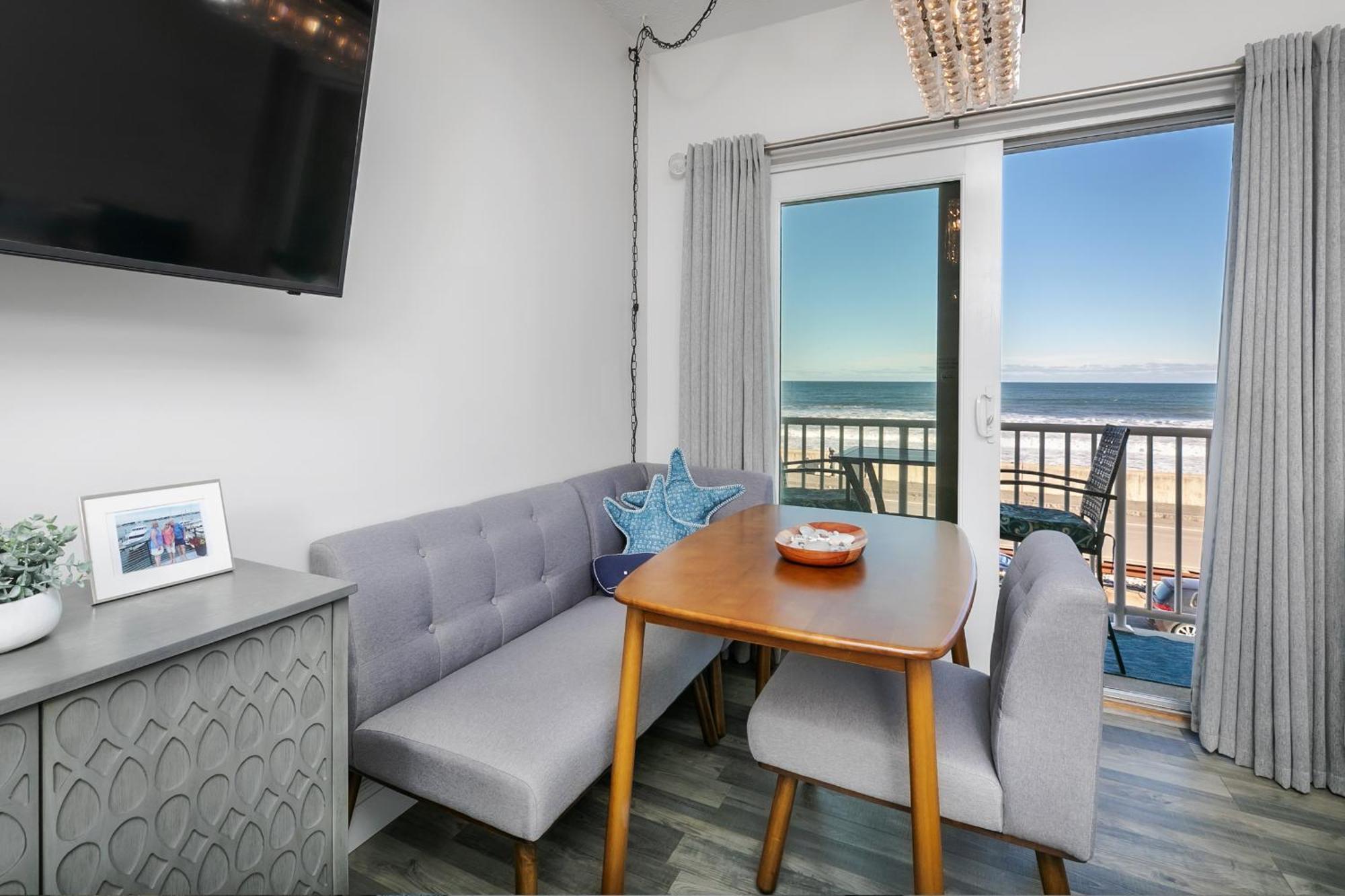 Direct Oceanfront Studio Suite! Hampton Buitenkant foto